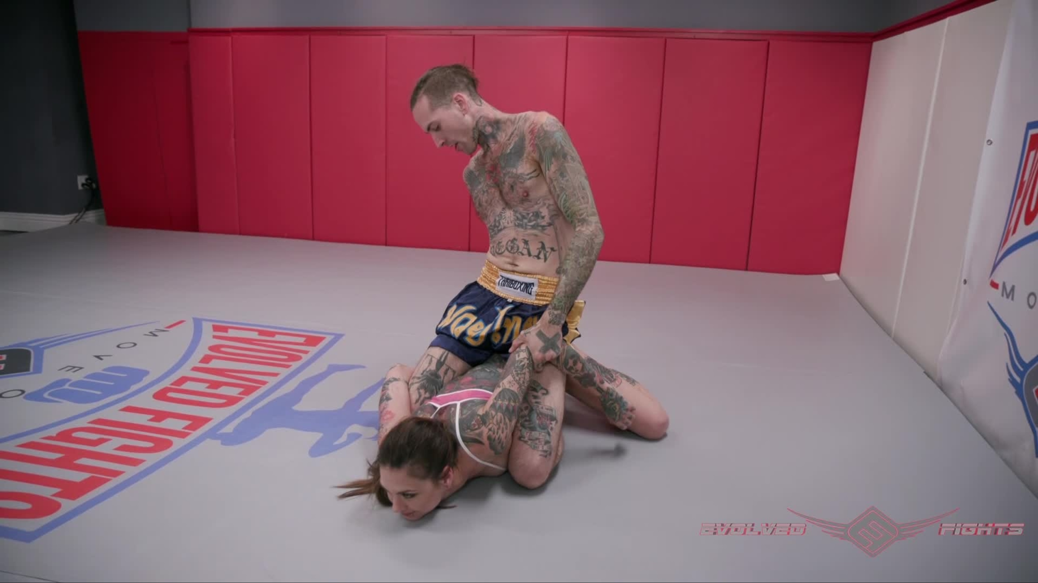 Ruckus vs Rocky Emerson